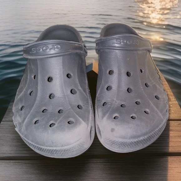 Crocs BLACK Baya Unisex Clog Water-Friendly Lightweight Slip on Shoes‎ M7/W9 - Picture 4 of 6